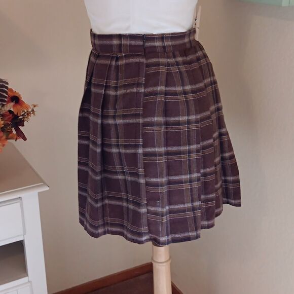 Shein Pleated Skirt - Picture 3 of 8